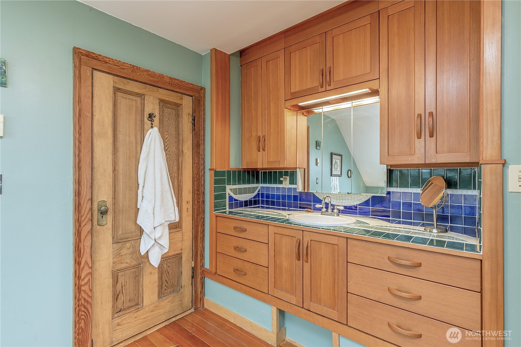 538 Adams Street Property Photo 31