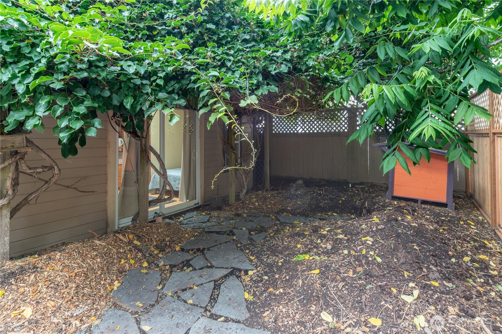 538 Adams Street Property Photo 37