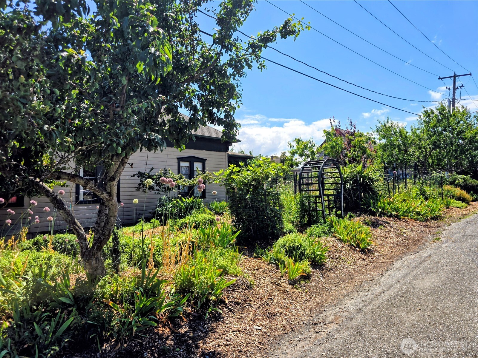 538 Adams Street Property Photo 39