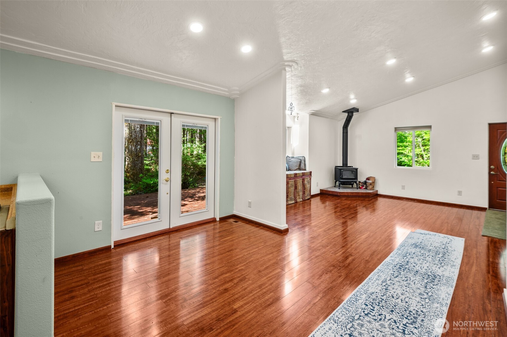 521 N Fairway Drive Property Photo 6