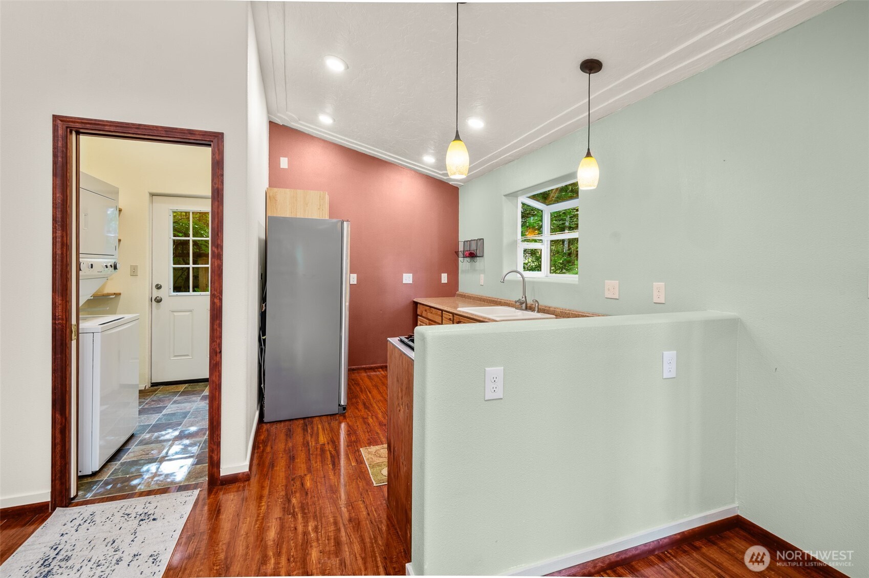521 N Fairway Drive Property Photo 10