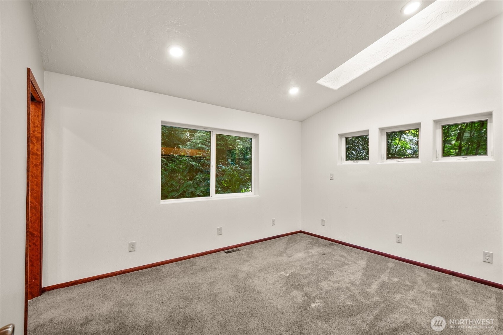 521 N Fairway Drive Property Photo 13