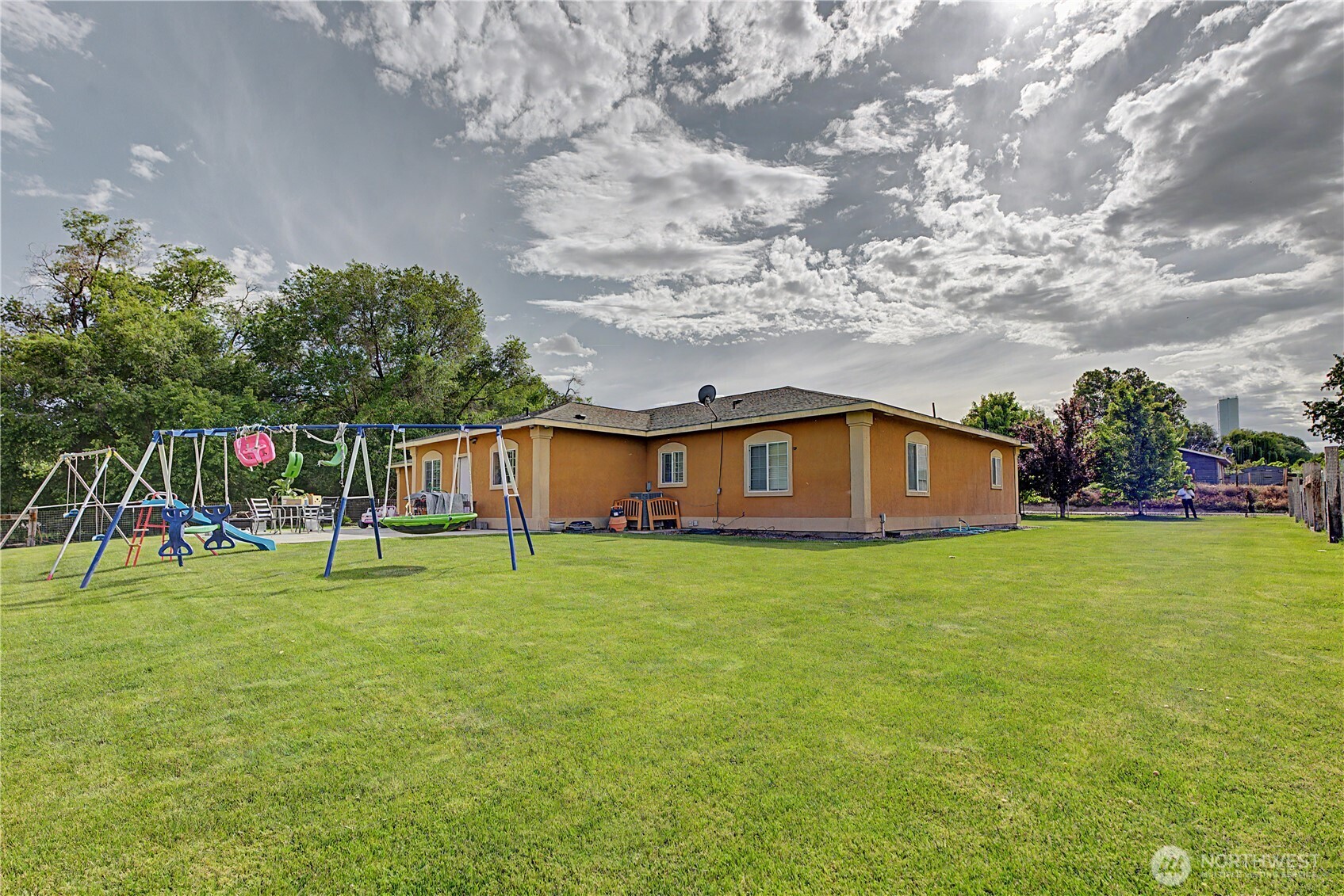 1811 Beam Road Property Photo 5