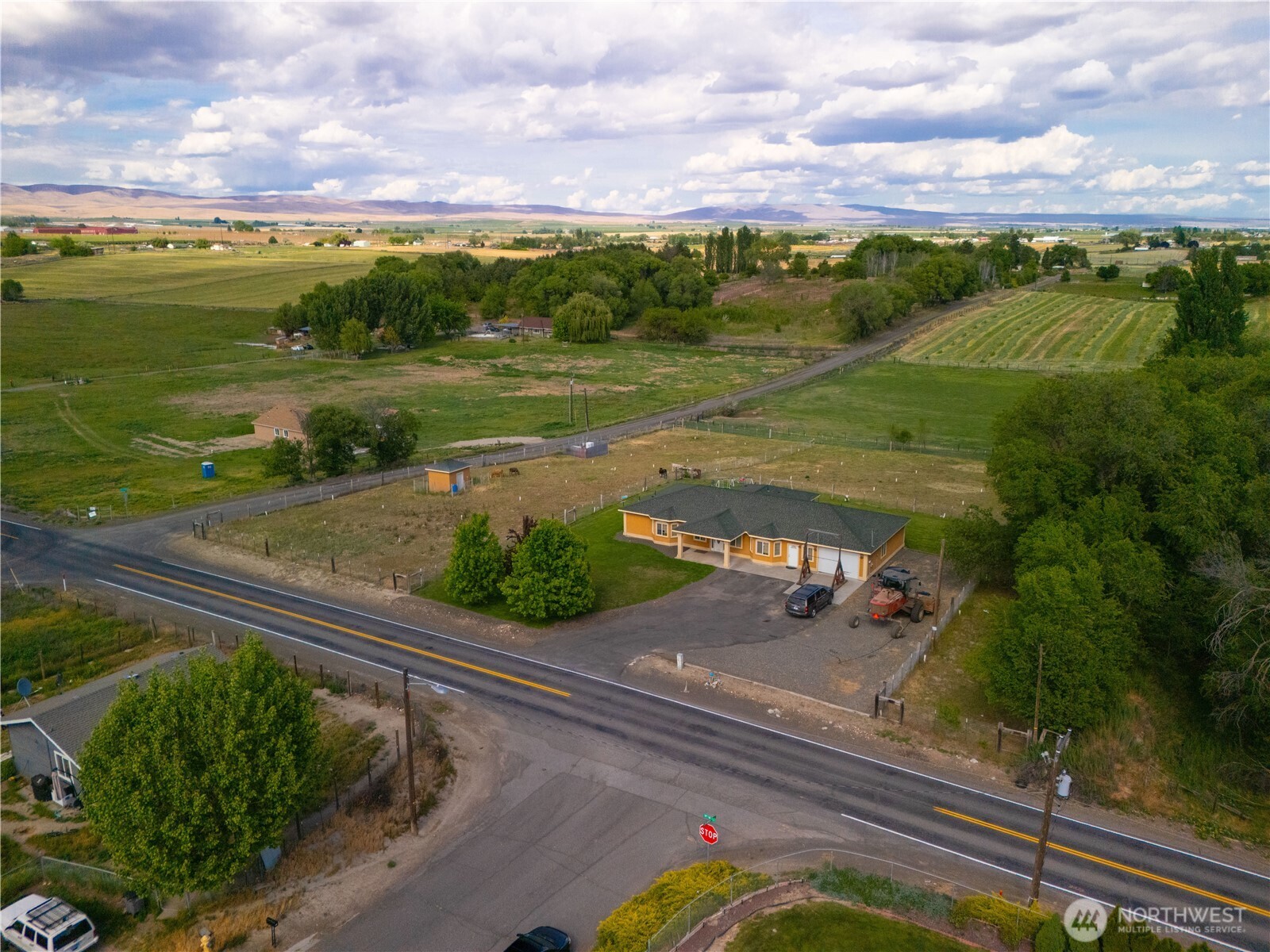 1811 Beam Road Property Photo 9