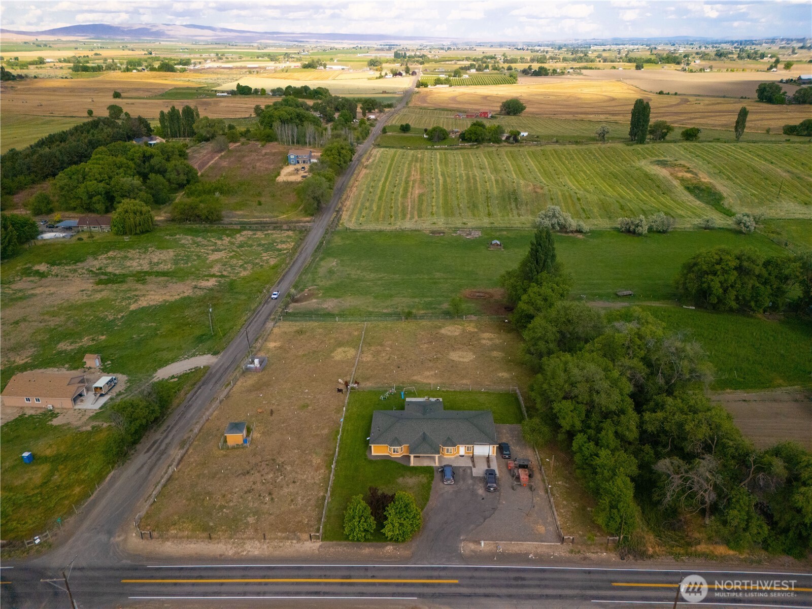 1811 Beam Road Property Photo 11