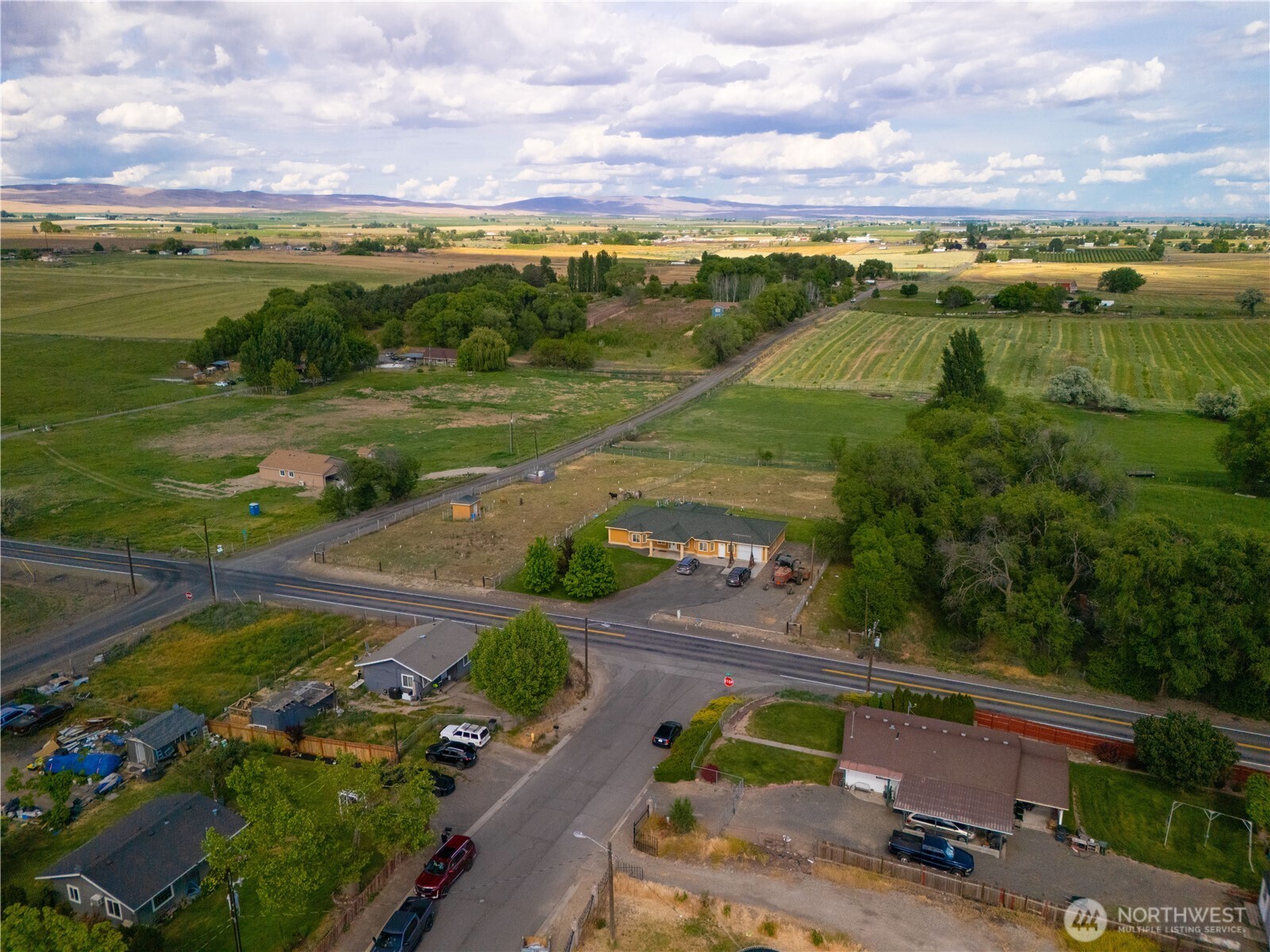 1811 Beam Road Property Photo 12