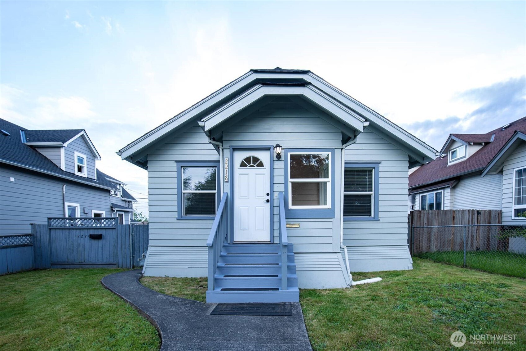 2218 Summit Avenue Property Photo 1
