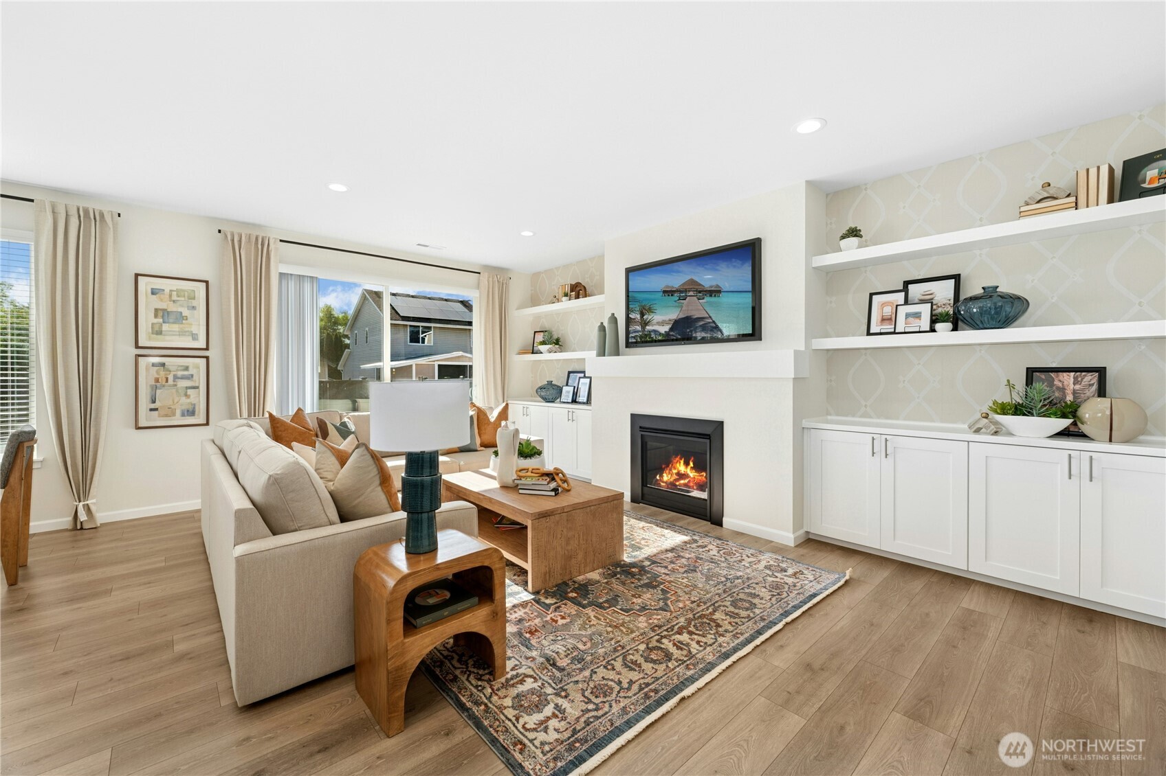 9401 Chief Leschi Street 10 Property Photo 8