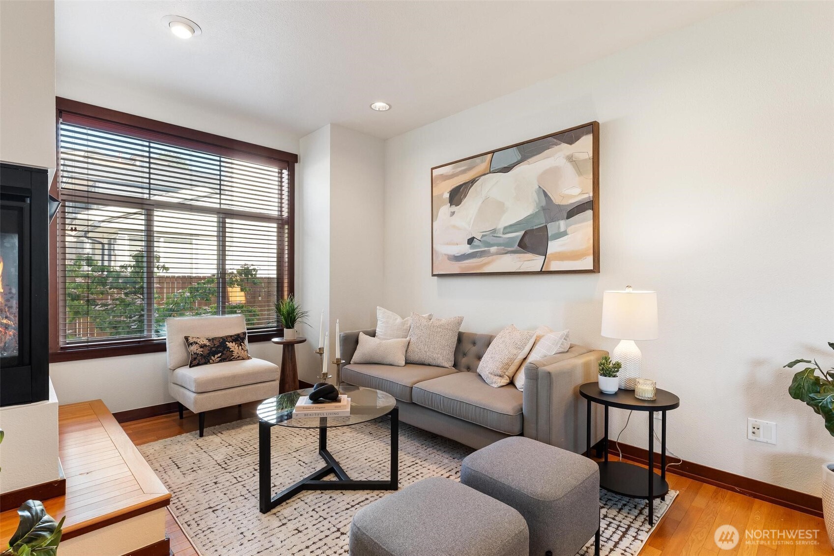 2400 W Boston Street Property Photo 6