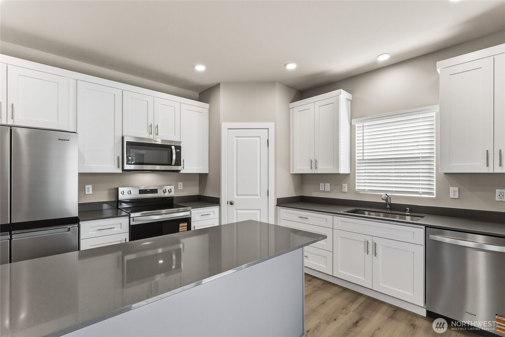13913 11th Place Property Photo 7