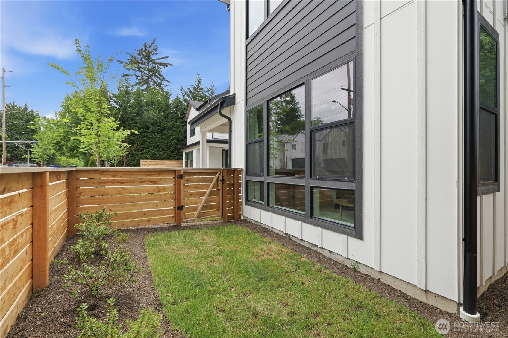 12426 Ne 90th Street Property Photo 4
