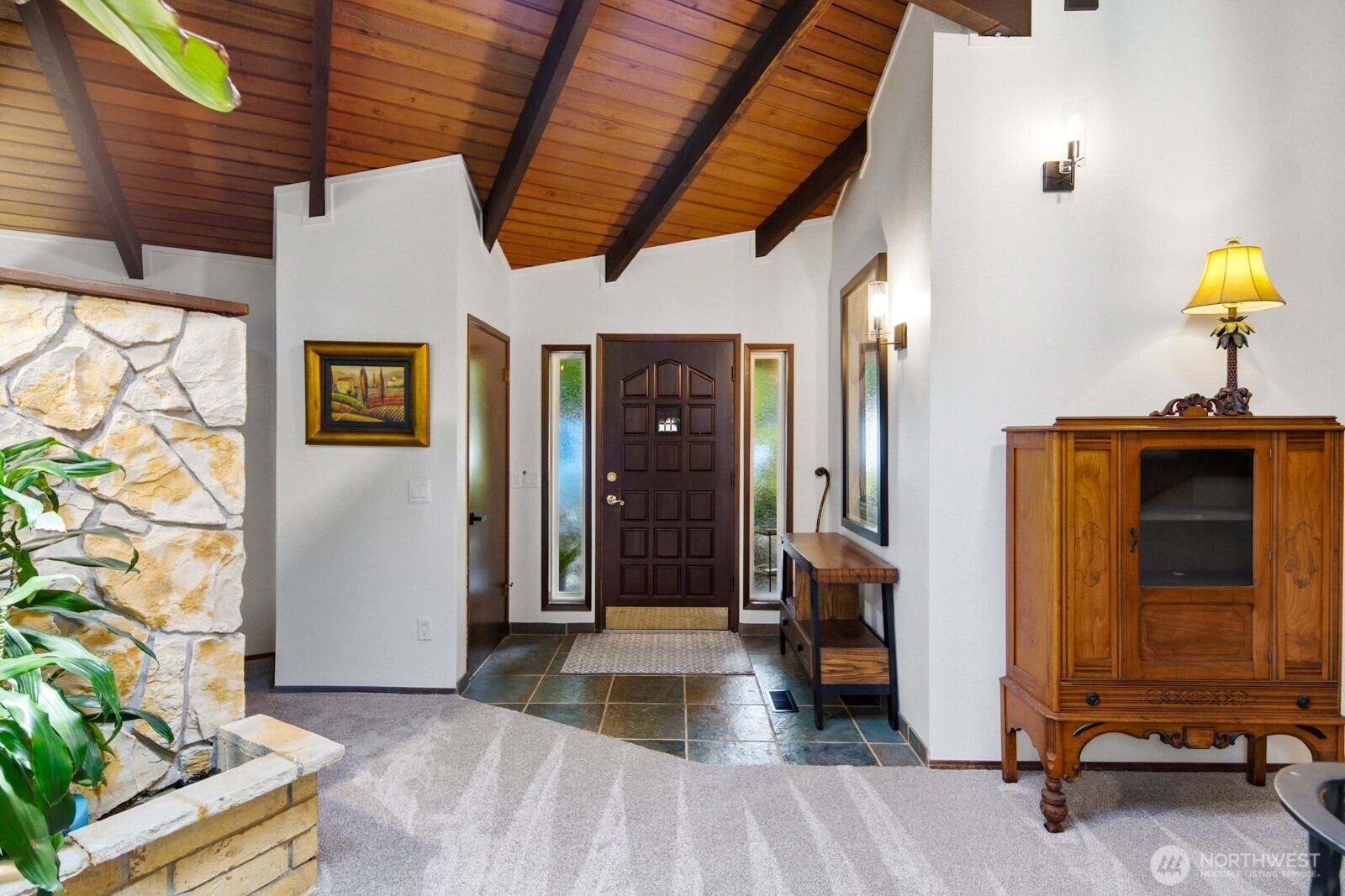 4801 78th Place Property Photo 3