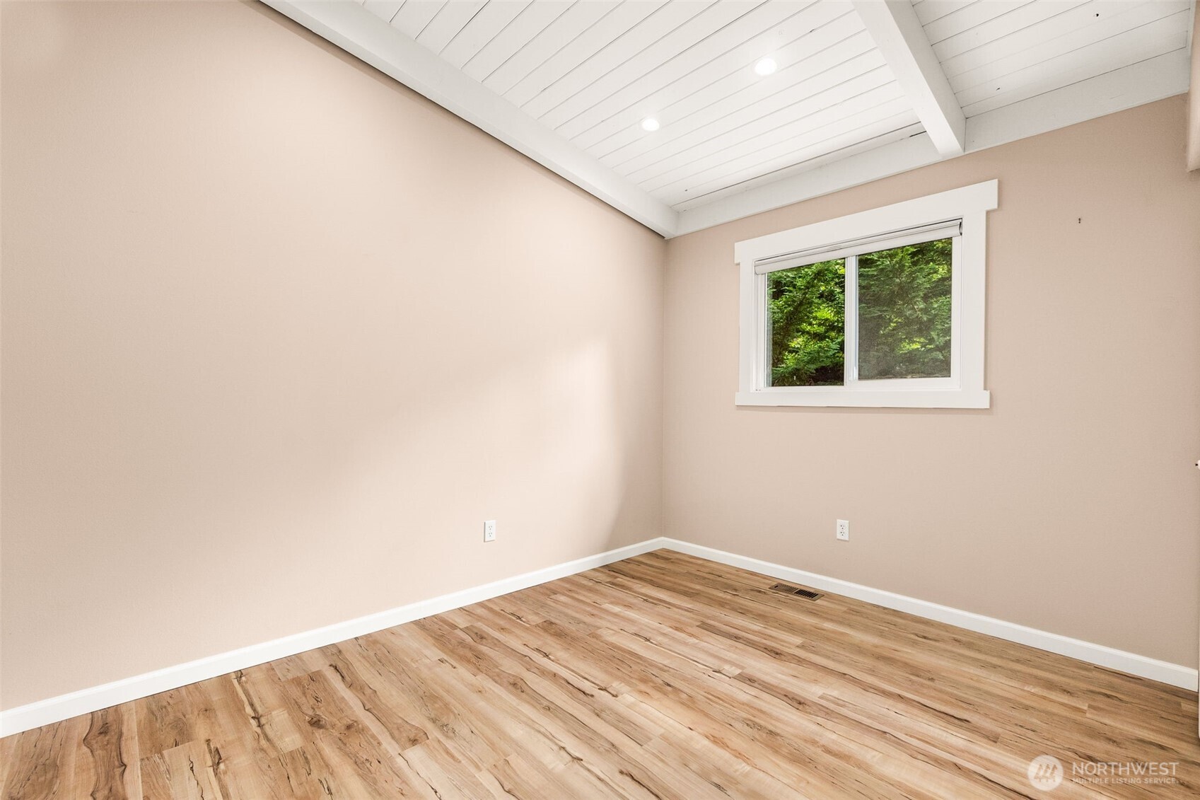 2927 33rd Lane Property Photo 27
