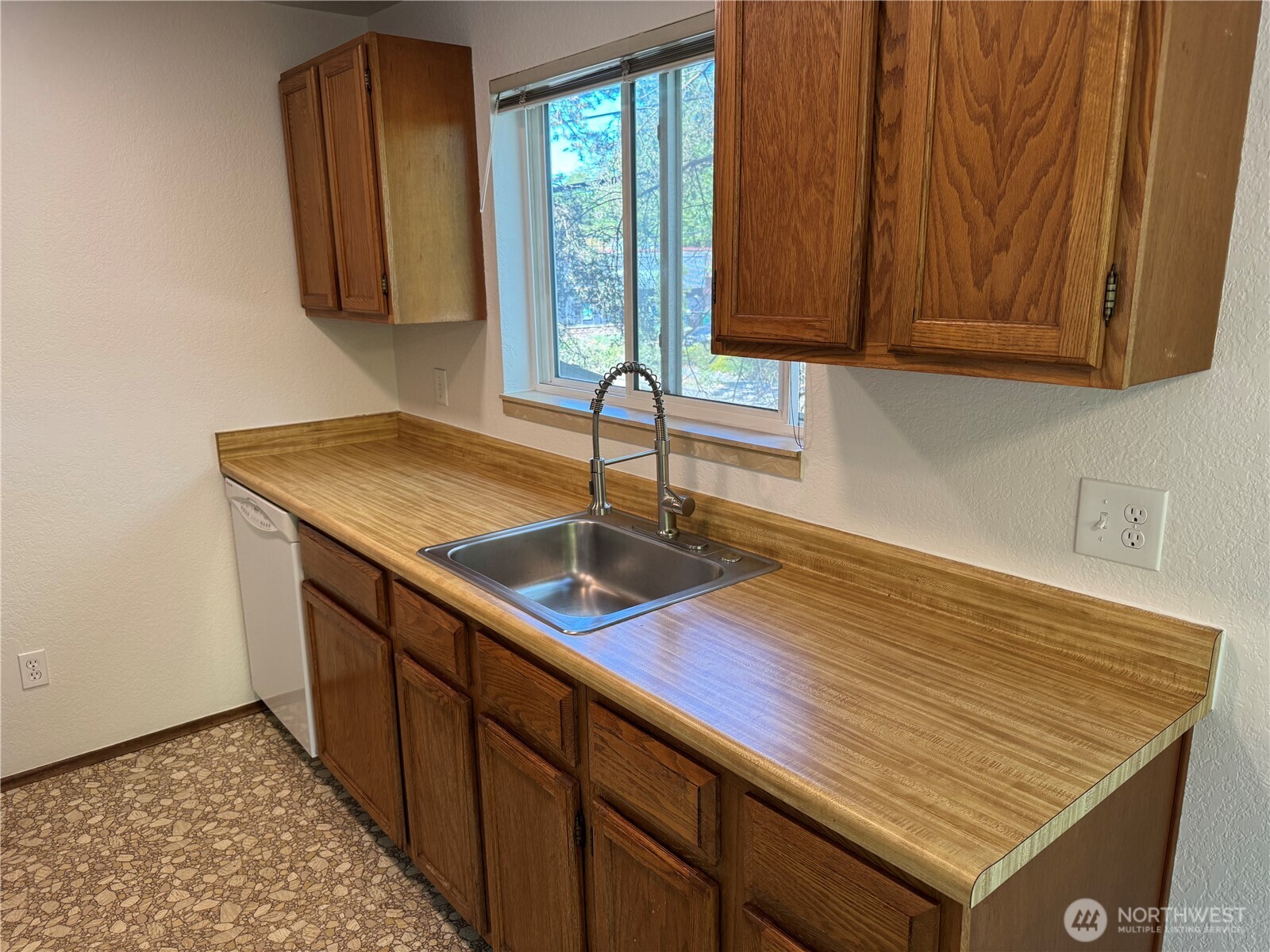 555 N 105th Street 202 Property Photo 6