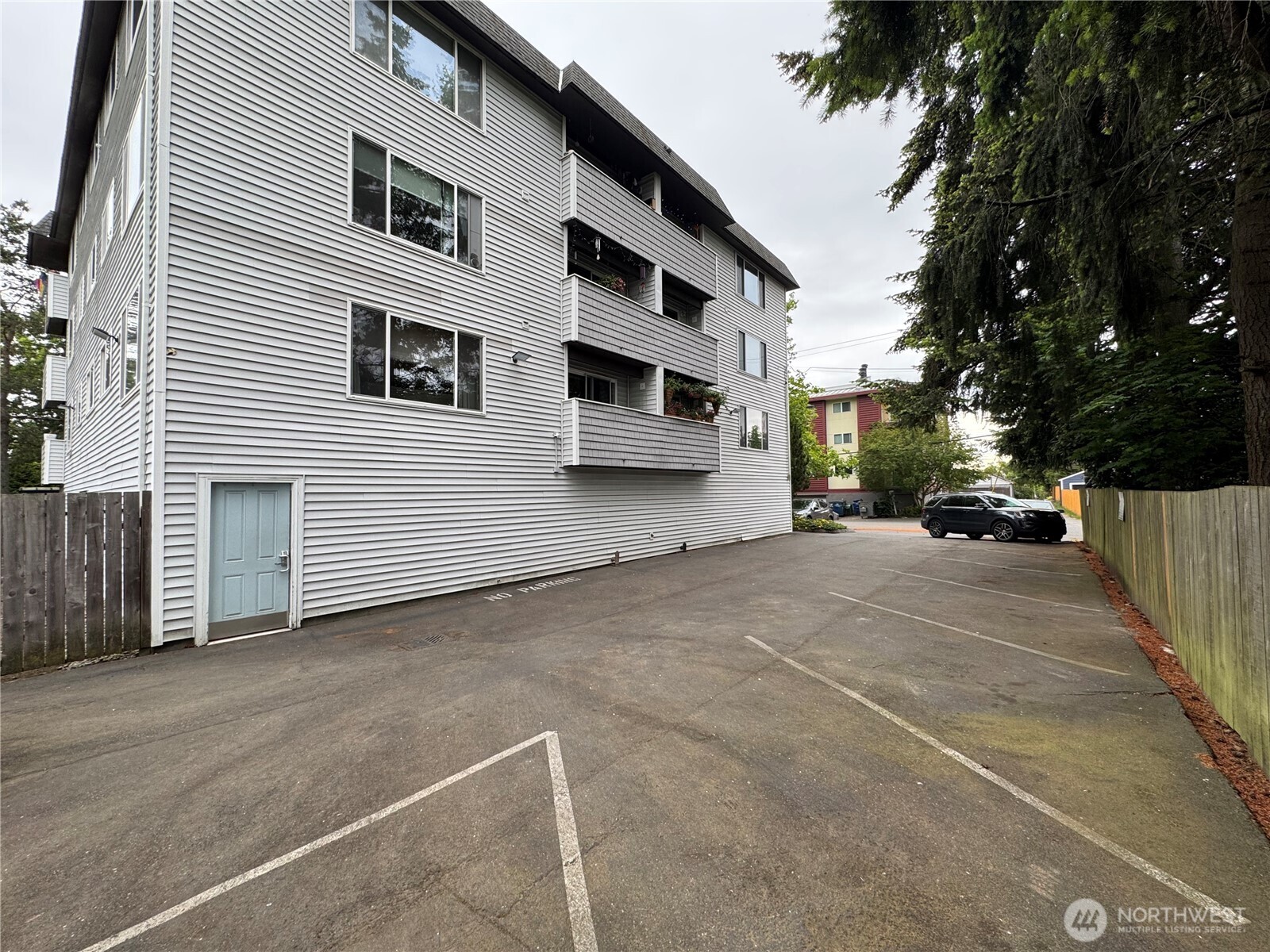 555 N 105th Street 202 Property Photo 19
