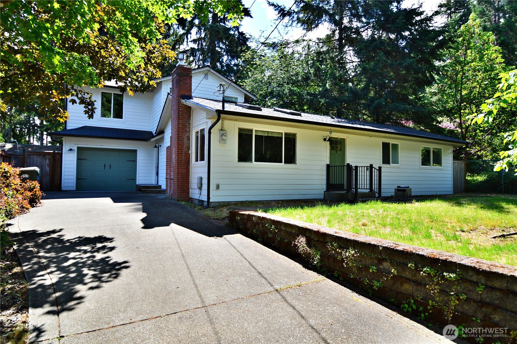 4830 Beverly Drive Property Photo 2