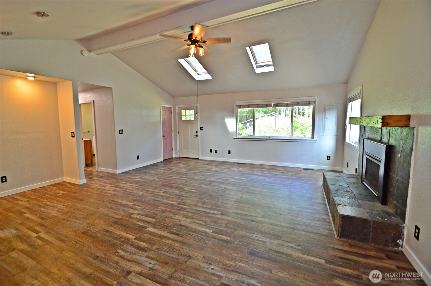 4830 Beverly Drive Property Photo 7