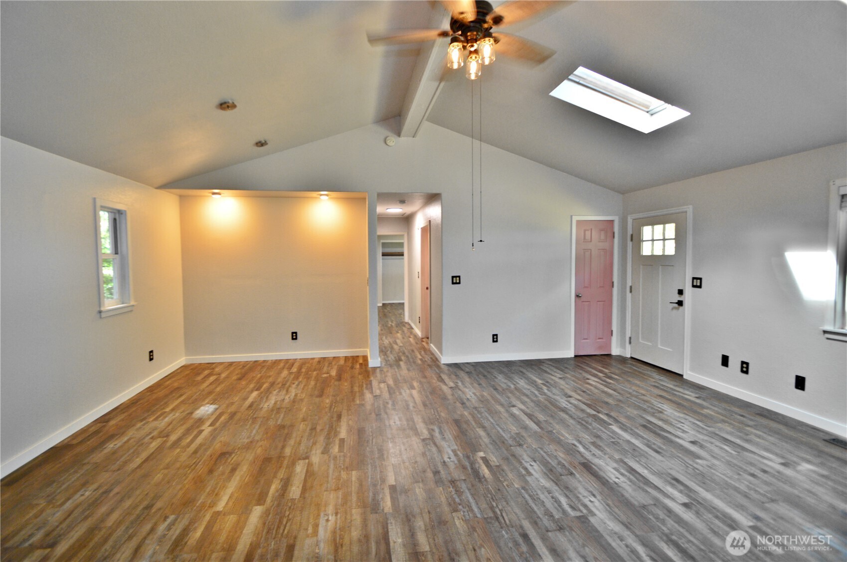 4830 Beverly Drive Property Photo 8
