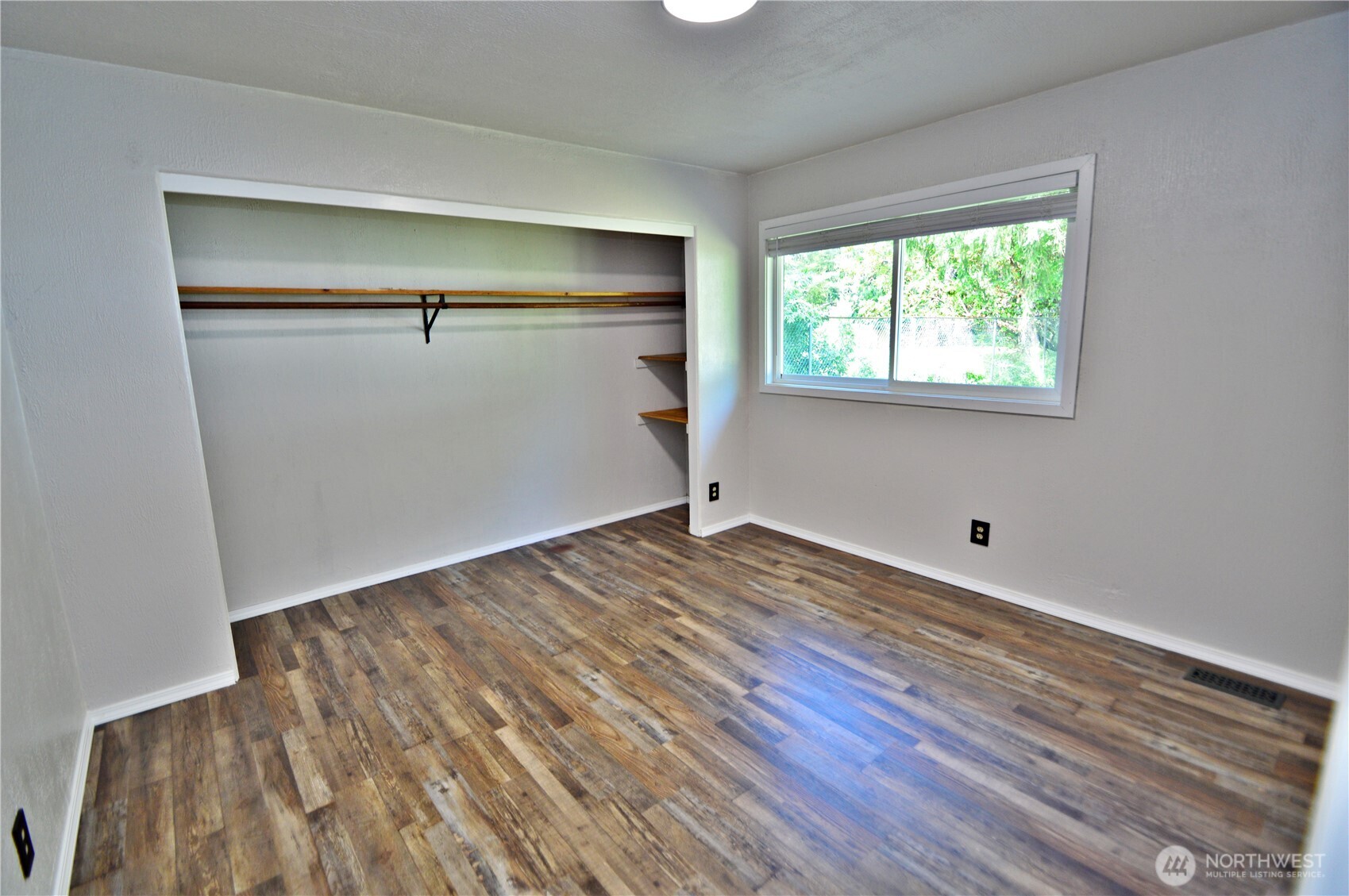 4830 Beverly Drive Property Photo 9