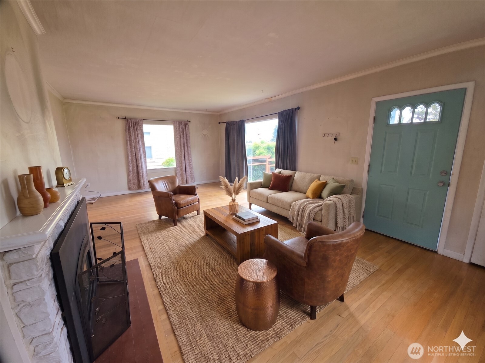 2016 W 6th Property Photo 5
