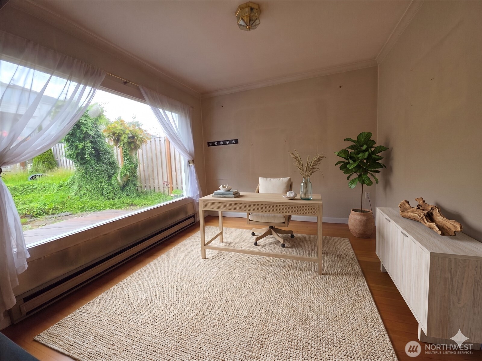 2016 W 6th Property Photo 10