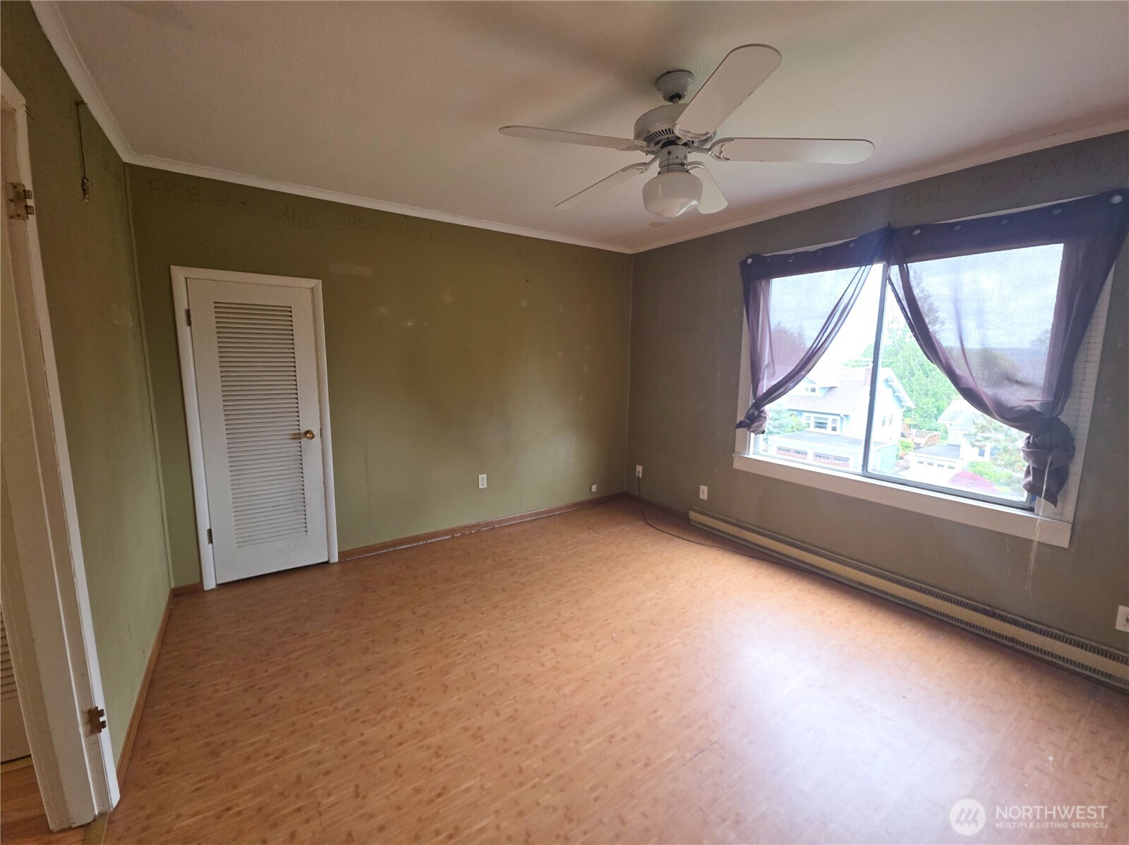 2016 W 6th Property Photo 17