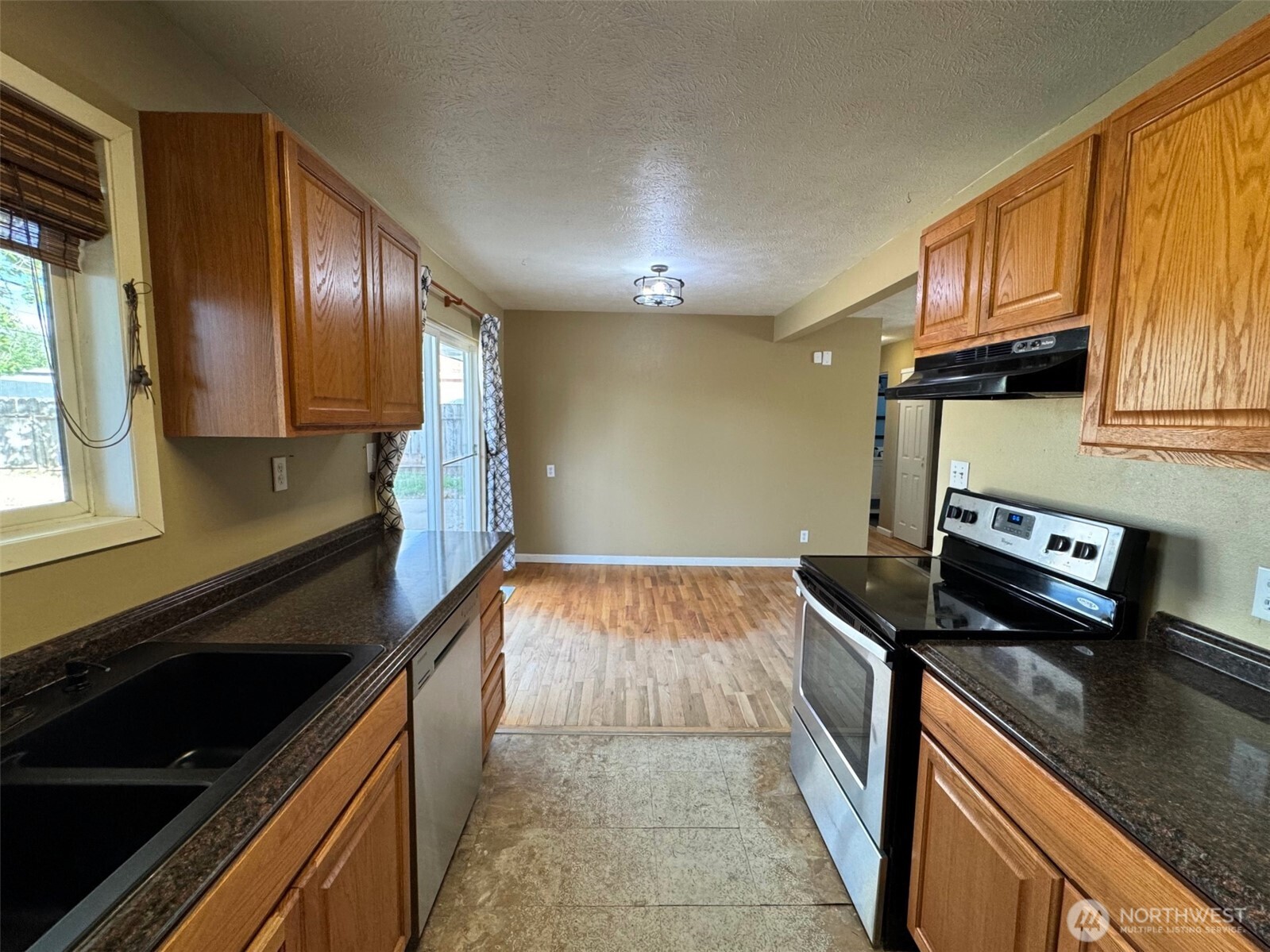 1103 S Evergreen Drive Property Photo 8
