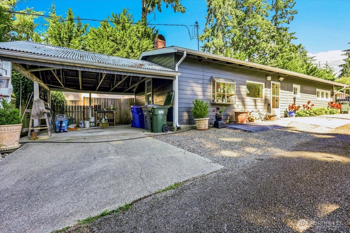 15402 Rose Road Property Photo 33