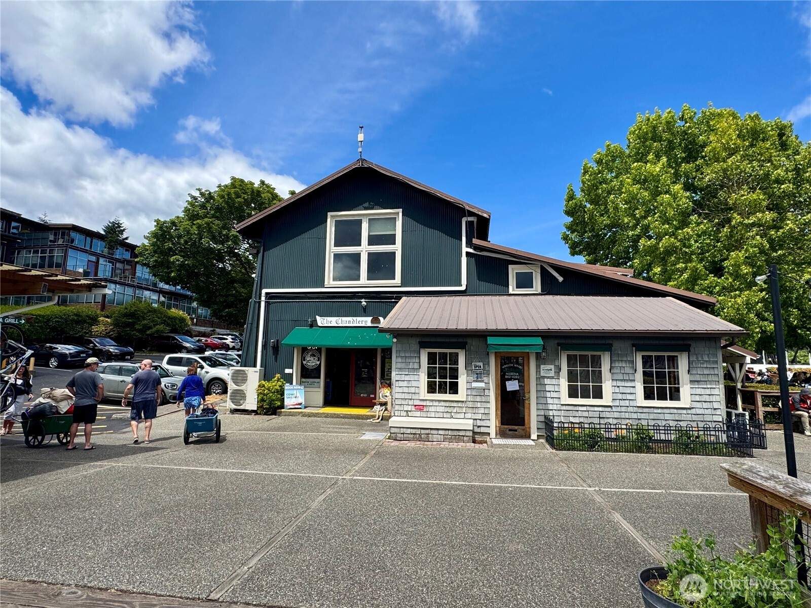 141 Parfitt Way #b12 Property Photo 14