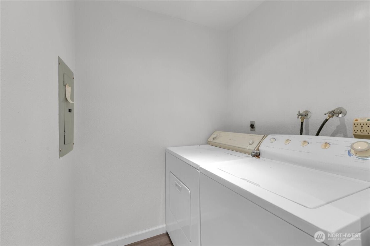 823 N 161st Place 405 Property Photo 18