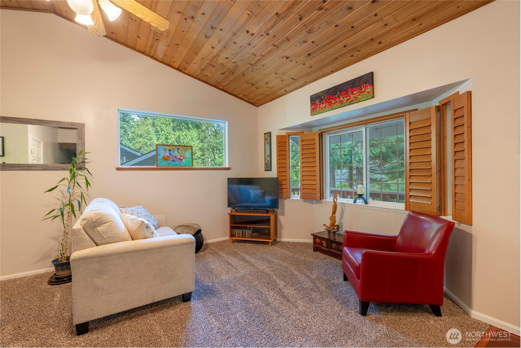 72 Sayward Lane Property Photo 4