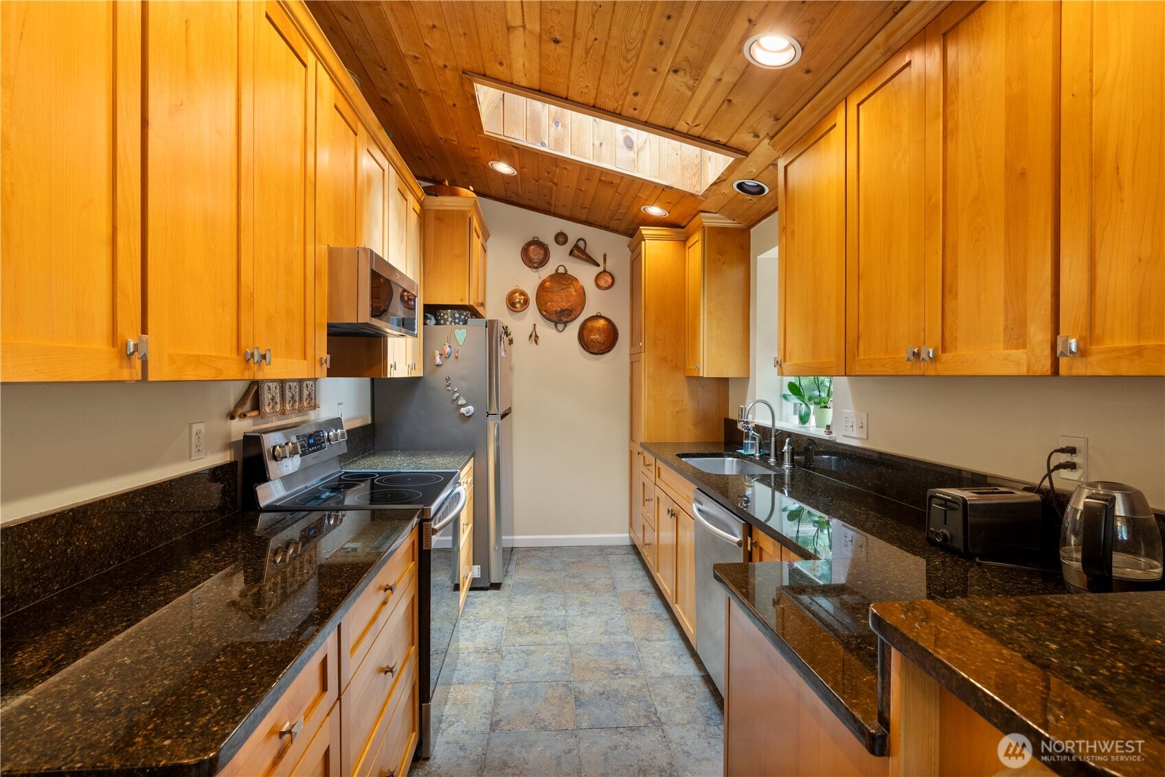 72 Sayward Lane Property Photo 5