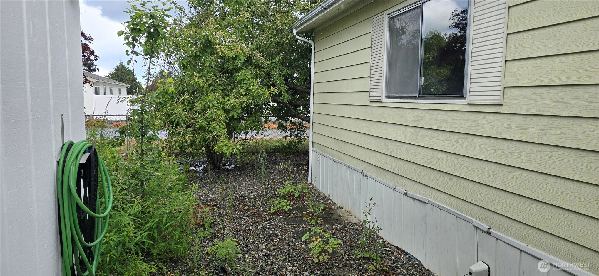 13 Juniper Estates Property Photo 21