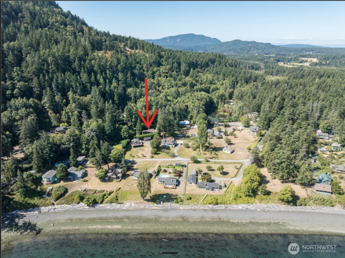 143 Raccoon Point Road Property Photo 2