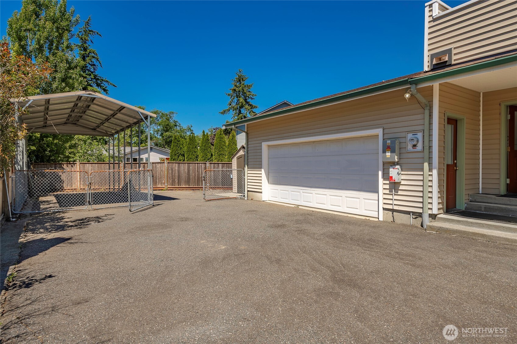 5276 Cherry Tree Lane Property Photo 5