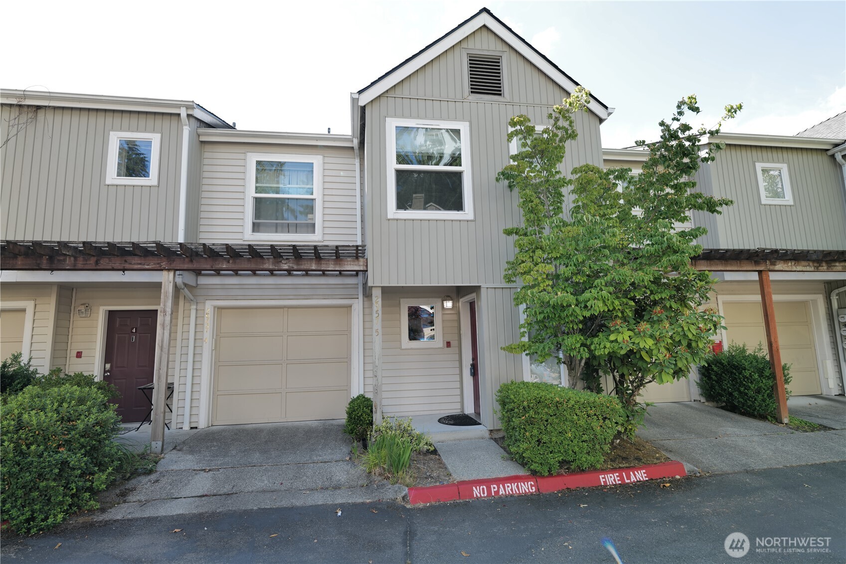 2957 142nd Place 5 Property Photo 1