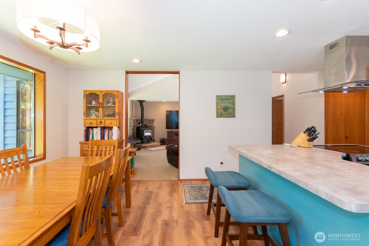 492 Walkabout Way Property Photo 14