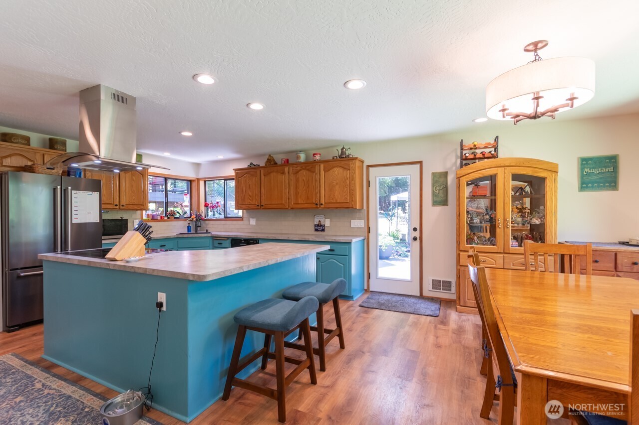 492 Walkabout Way Property Photo 15