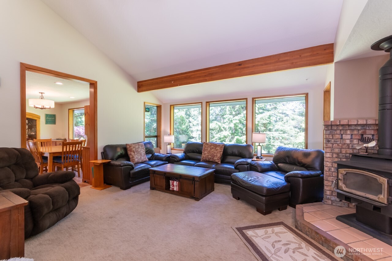 492 Walkabout Way Property Photo 20