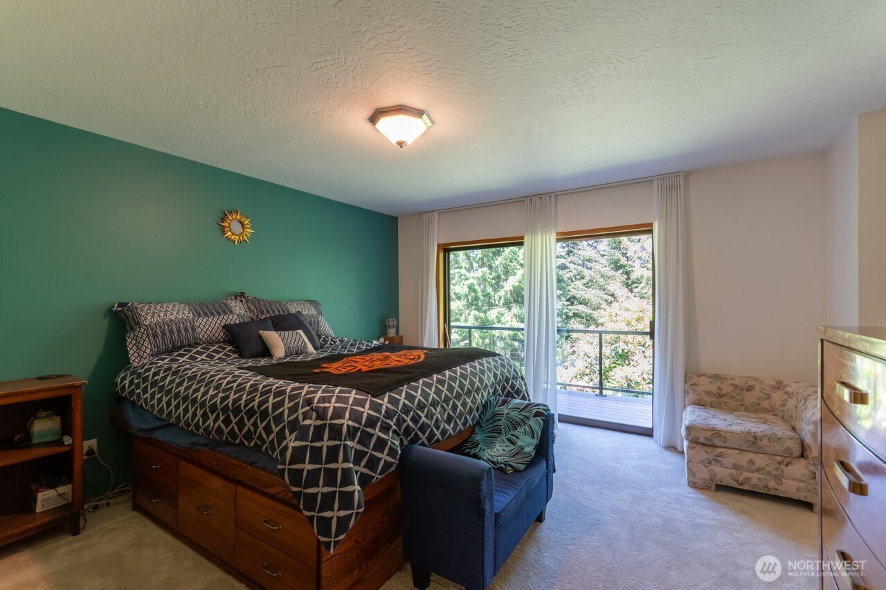 492 Walkabout Way Property Photo 21