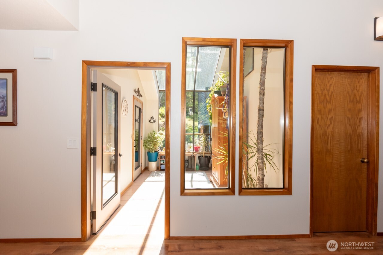 492 Walkabout Way Property Photo 25