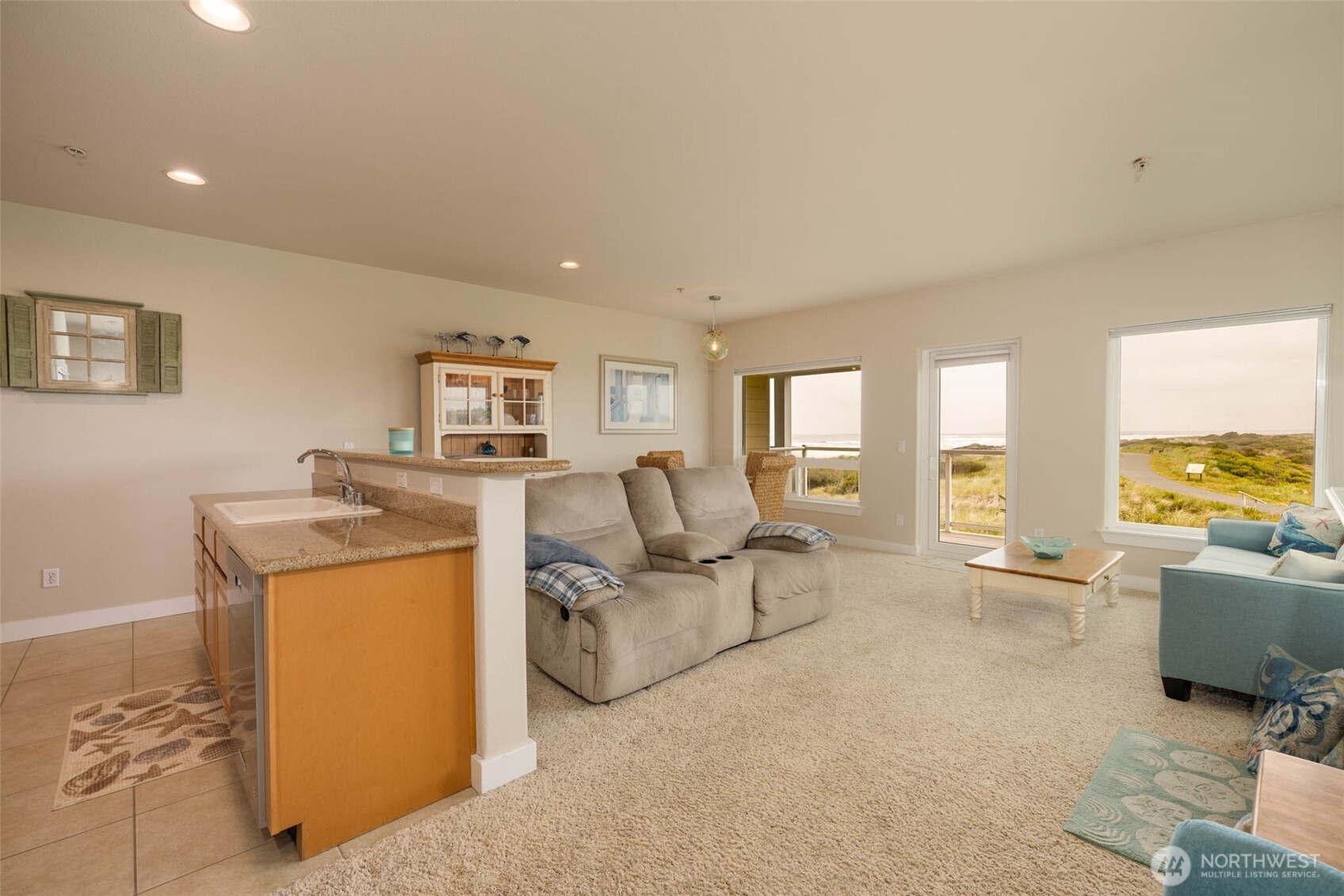 1600 W Ocean Avenue 938 Property Photo 9