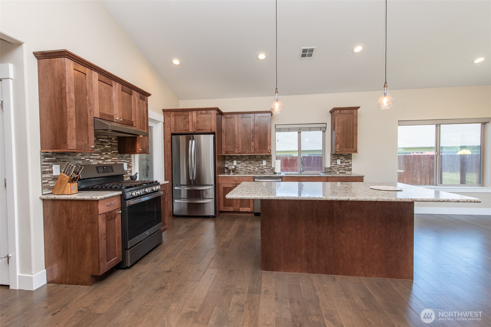 390 Broadmoor Street Property Photo 15