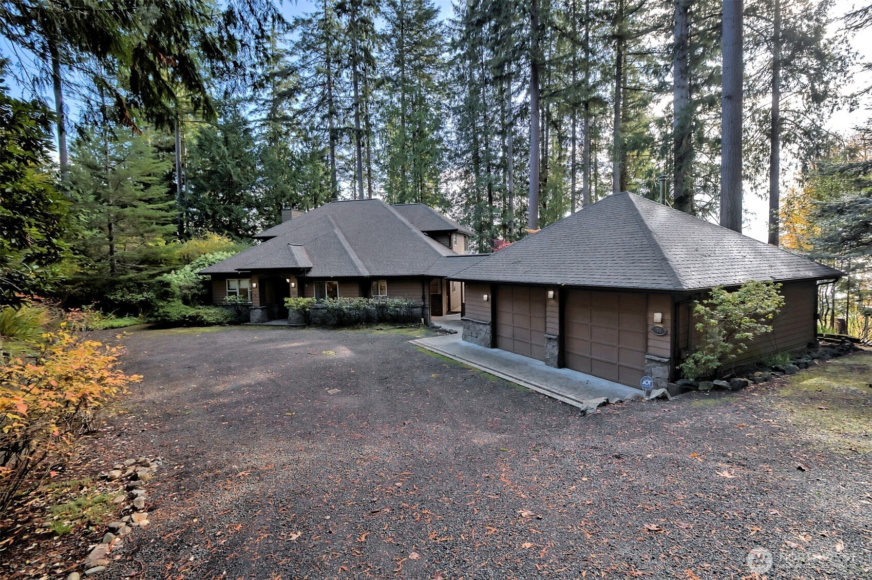 898 Se Dahman Road Property Photo 1