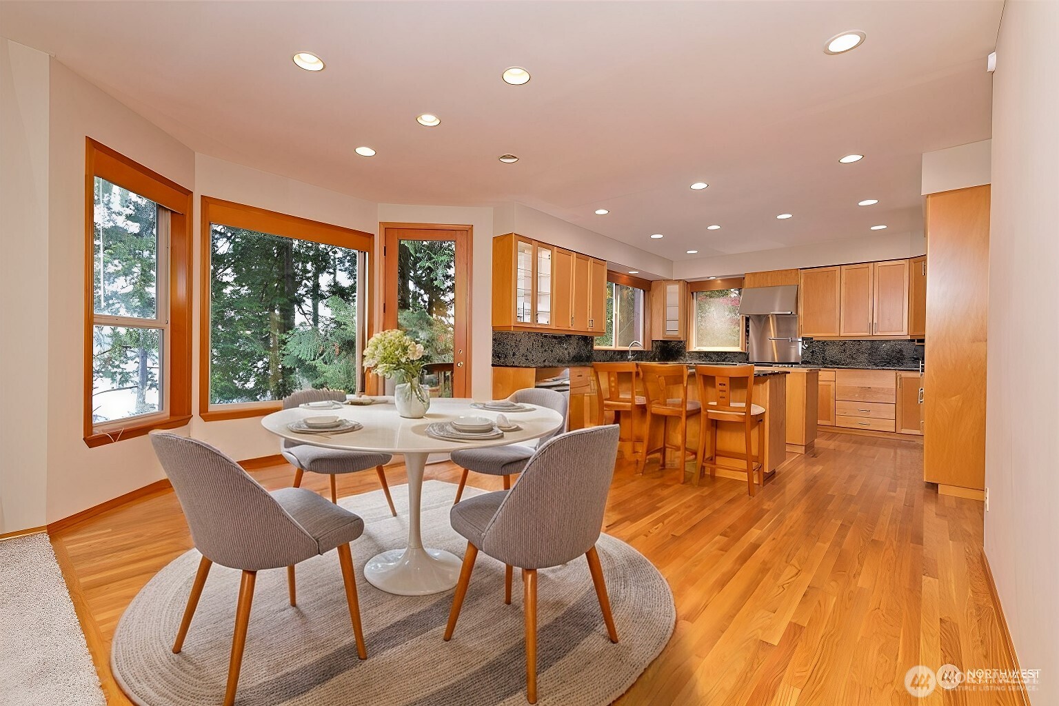 898 Se Dahman Road Property Photo 8