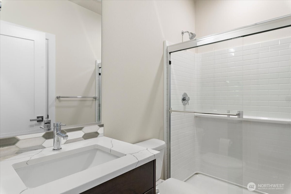17921 Sunset Road Property Photo 6