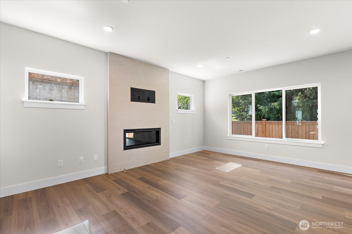 17921 Sunset Road Property Photo 9