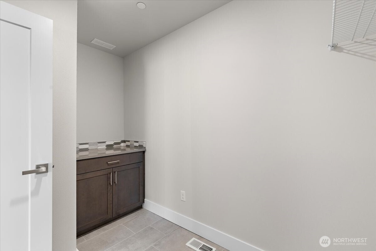 17921 Sunset Road Property Photo 27