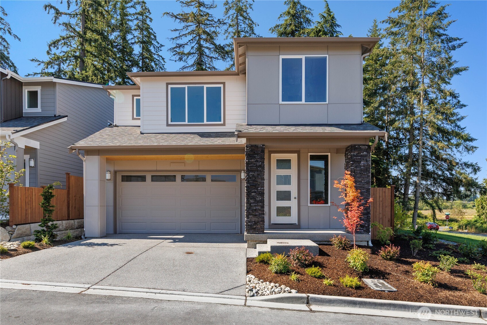 17915 Sunset Road Property Photo 1