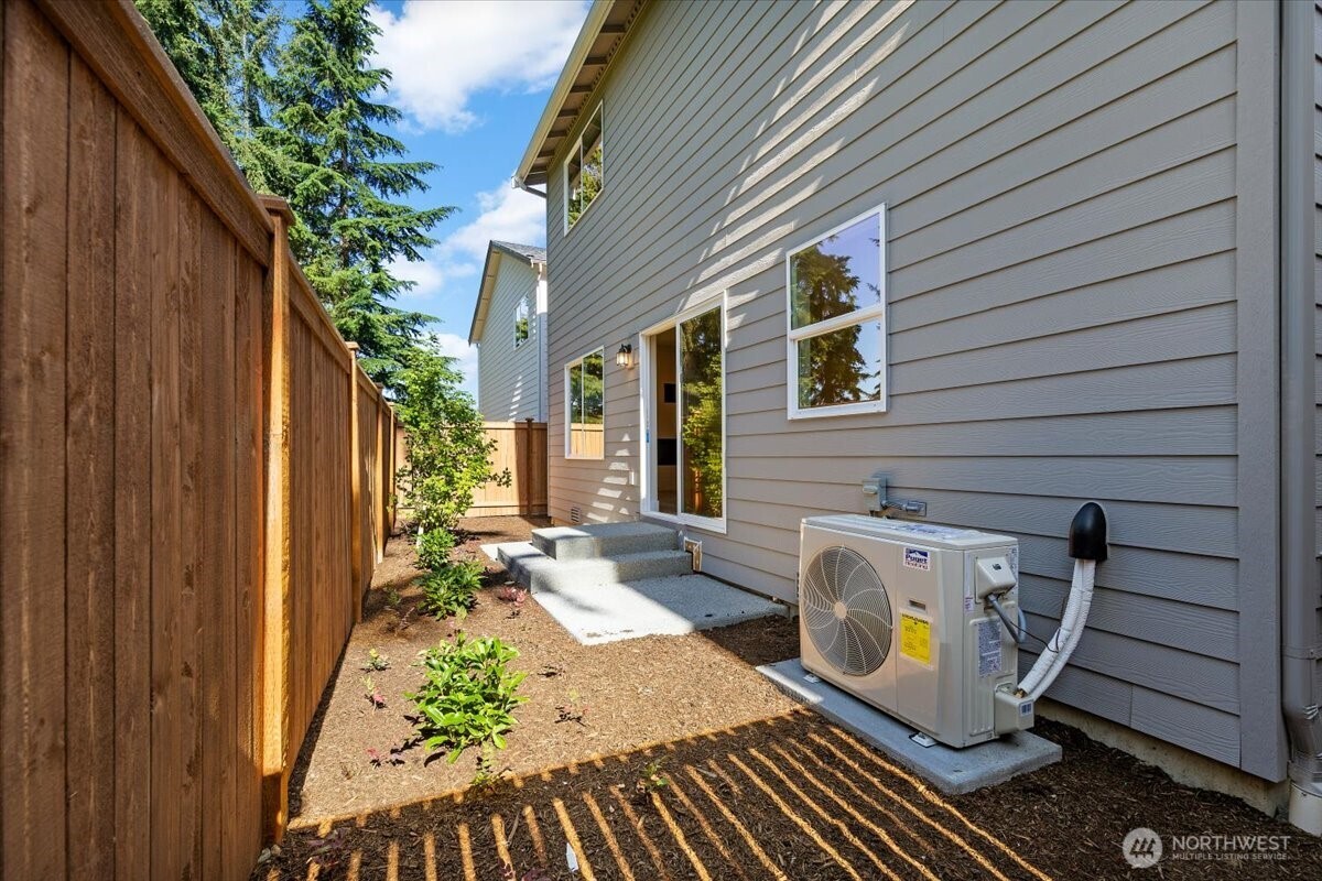 17915 Sunset Road Property Photo 17